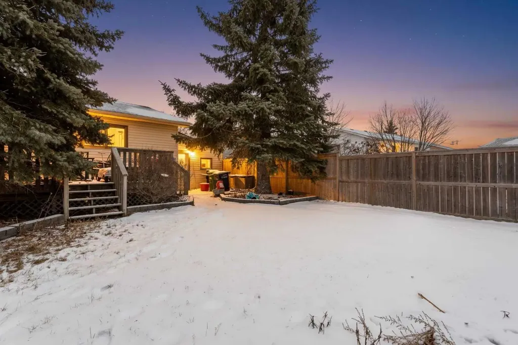 11 Ridgebrook Drive SW Airdrie AB T4B 1A9