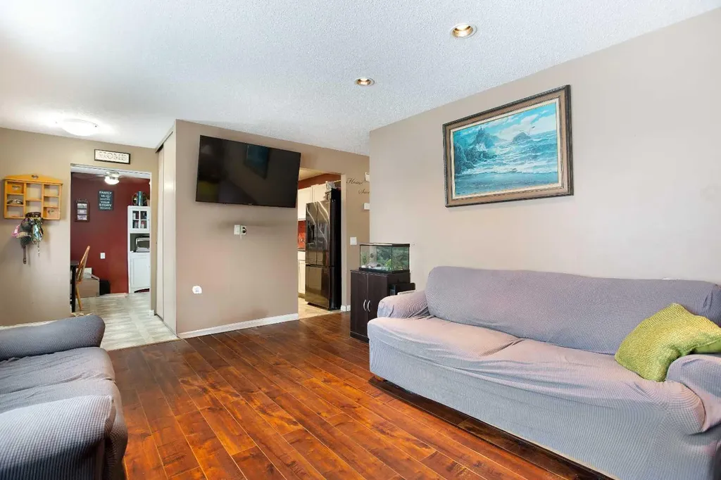11 Ridgebrook Drive SW Airdrie AB T4B 1A9