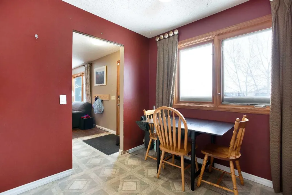 11 Ridgebrook Drive SW Airdrie AB T4B 1A9