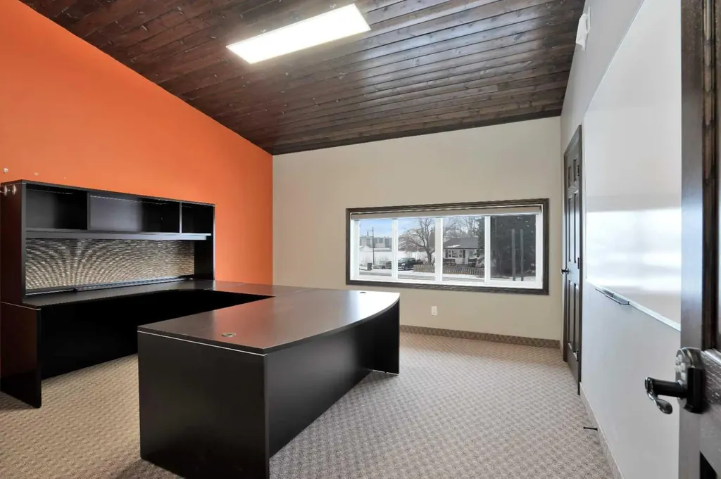 4407 45a Avenue Rocky Mountain House AB T4T 1B2
