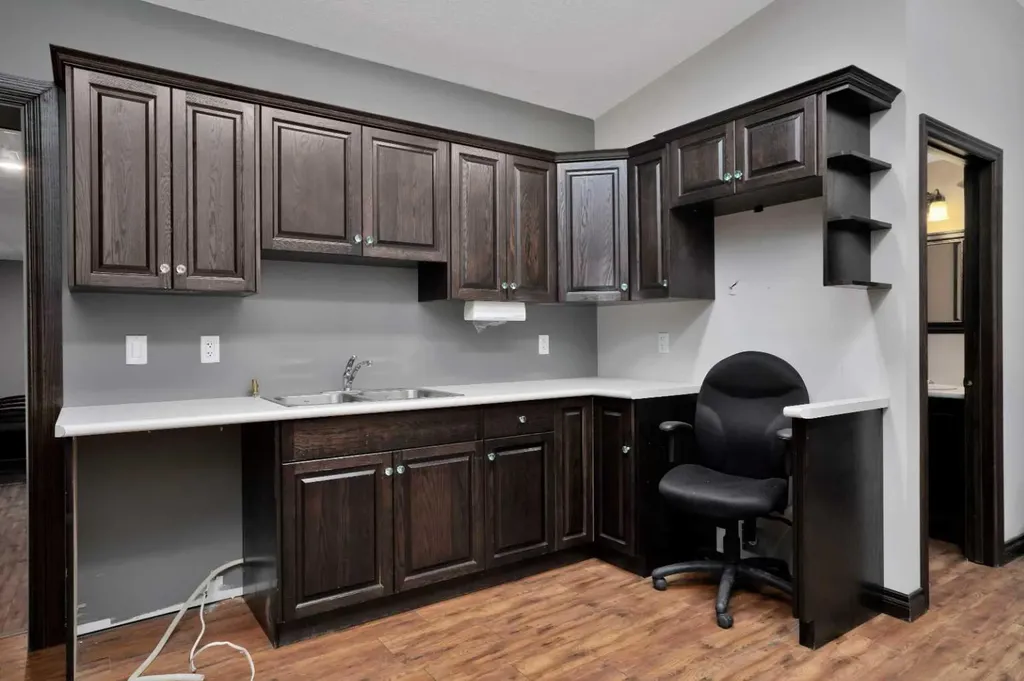 4407 45a Avenue Rocky Mountain House AB T4T 1B2
