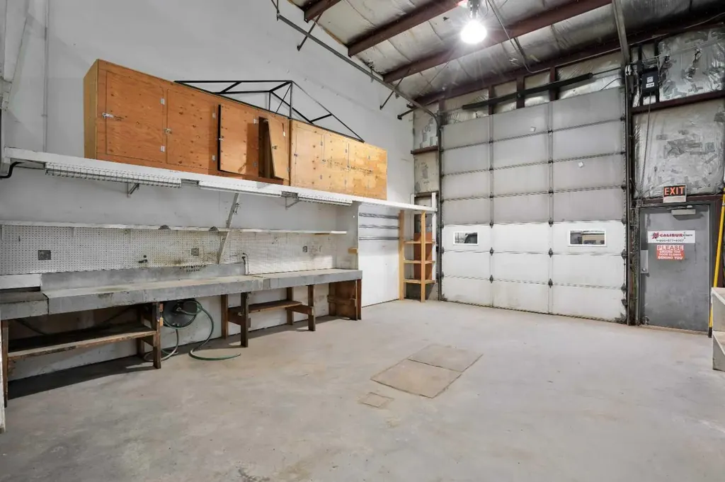 4407 45a Avenue Rocky Mountain House AB T4T 1B2