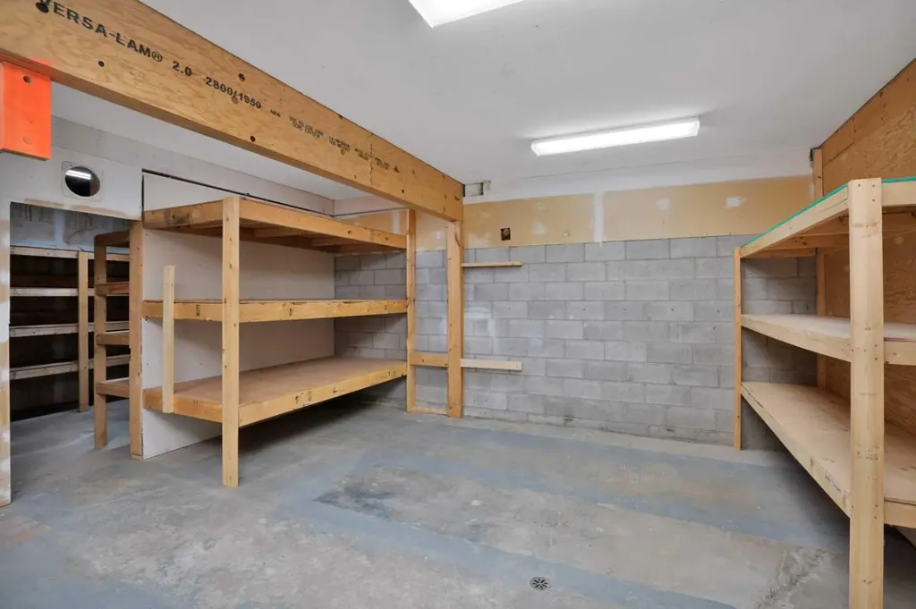 4407 45a Avenue Rocky Mountain House AB T4T 1B2