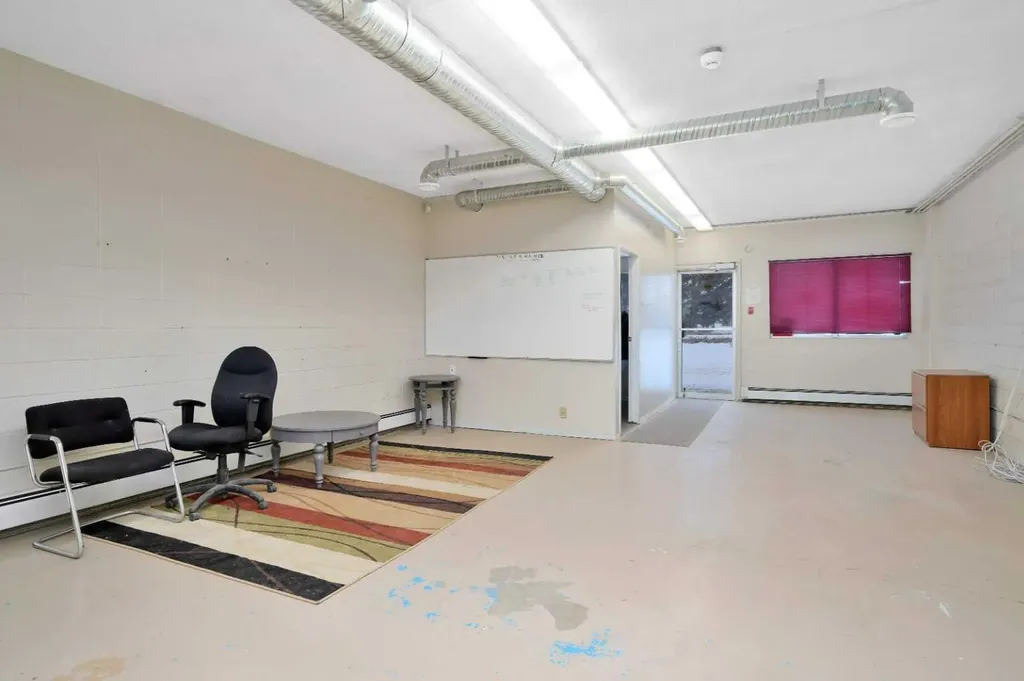 4407 45a Avenue Rocky Mountain House AB T4T 1B2