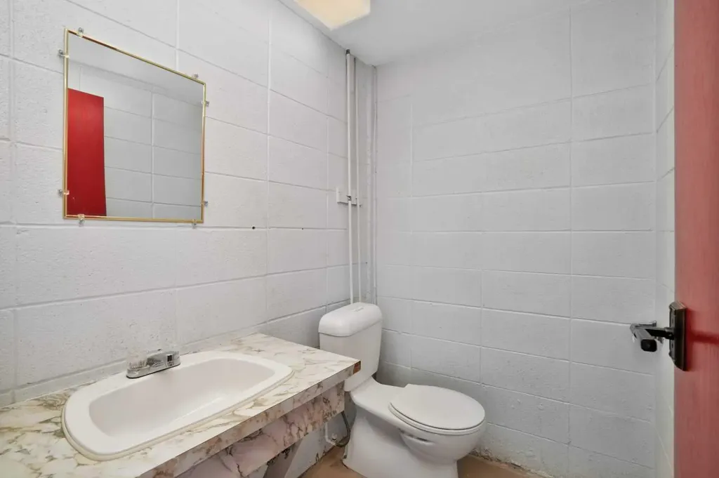 4407 45a Avenue Rocky Mountain House AB T4T 1B2