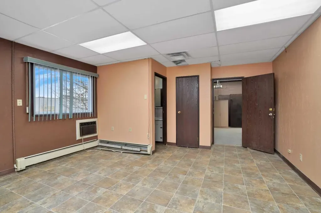 4407 45a Avenue Rocky Mountain House AB T4T 1B2