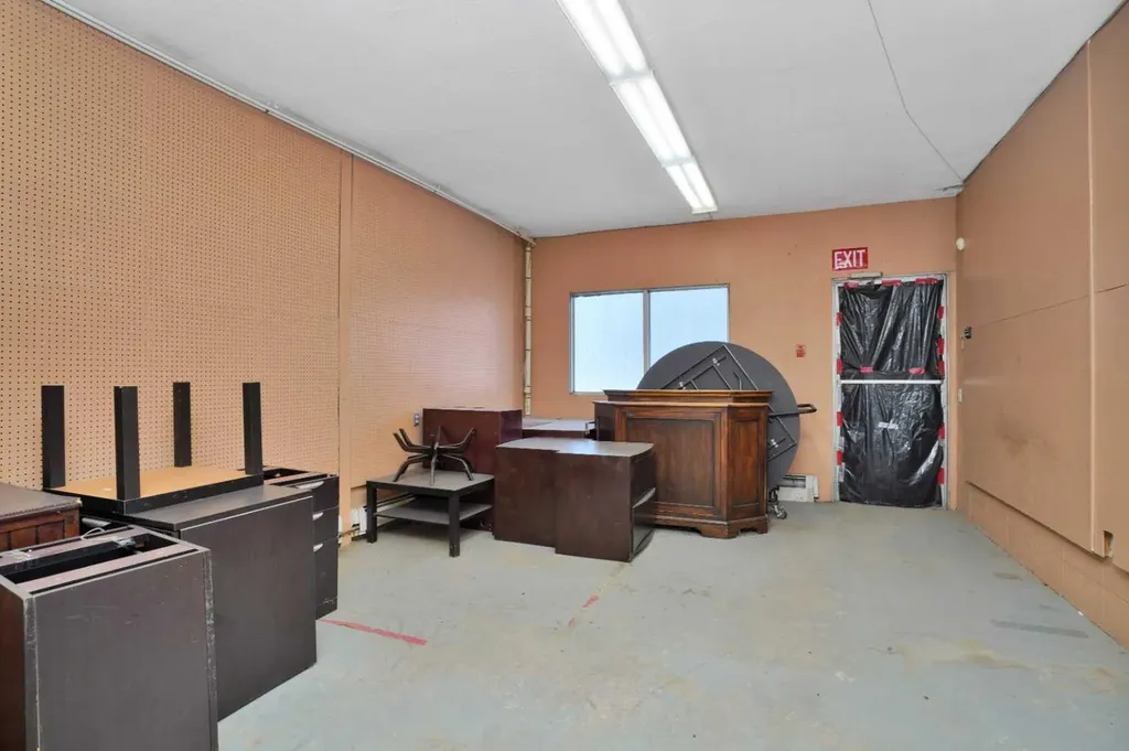 4407 45a Avenue Rocky Mountain House AB T4T 1B2