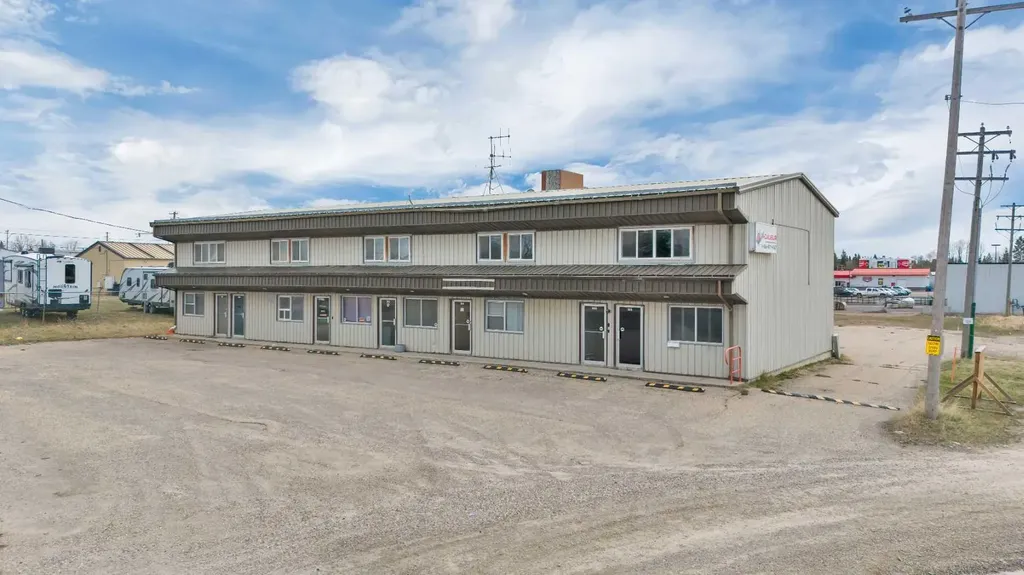 4407 45a Avenue Rocky Mountain House AB T4T 1B2