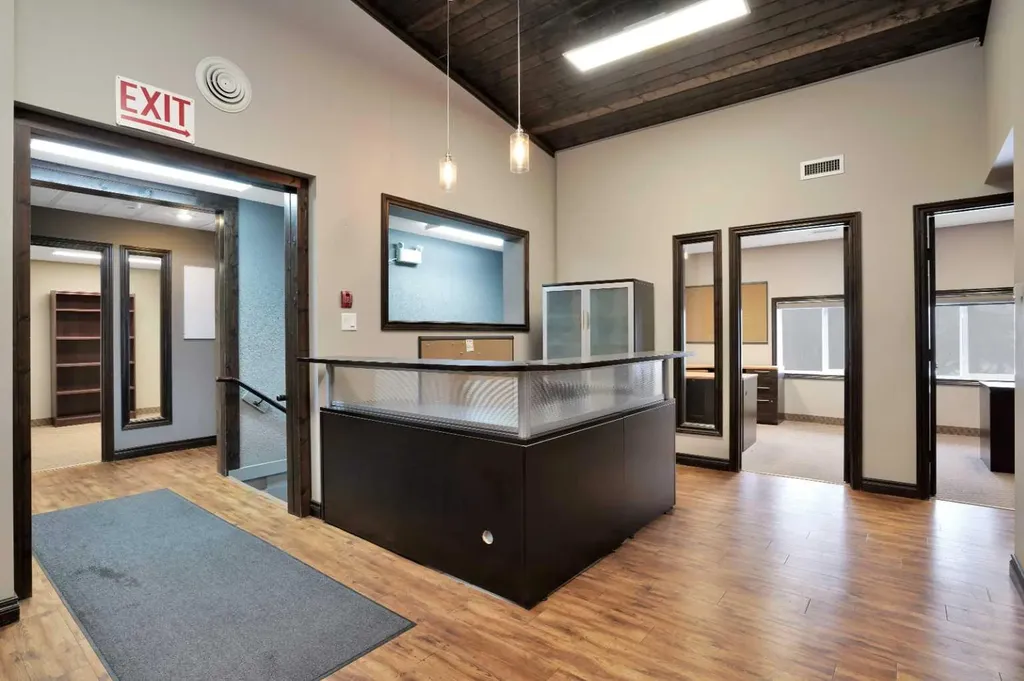 4407 45a Avenue Rocky Mountain House AB T4T 1B2