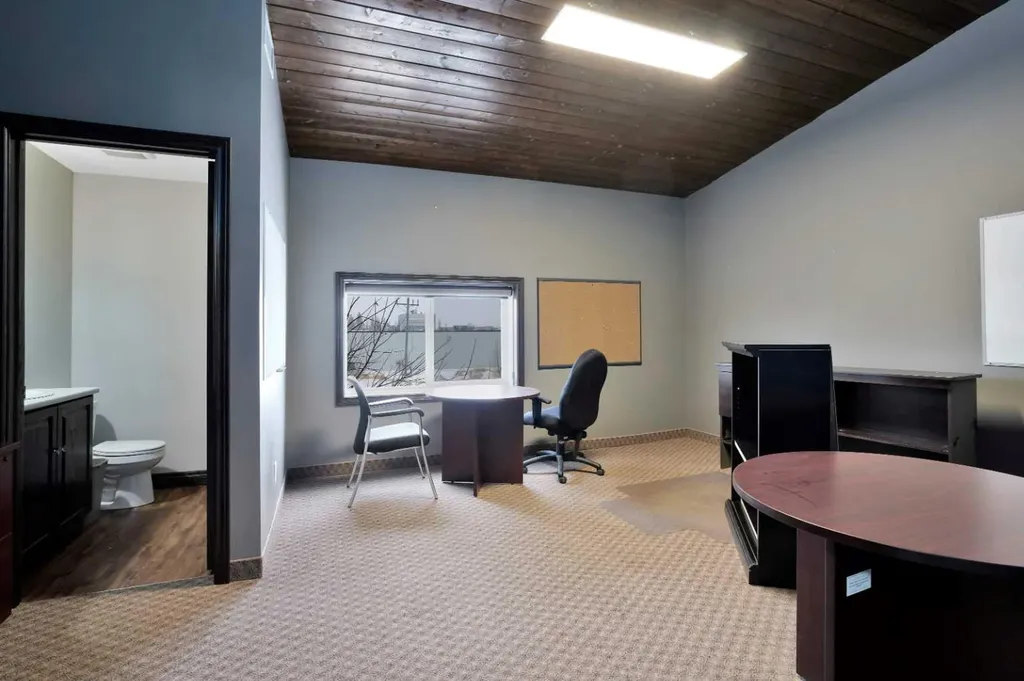 4407 45a Avenue Rocky Mountain House AB T4T 1B2