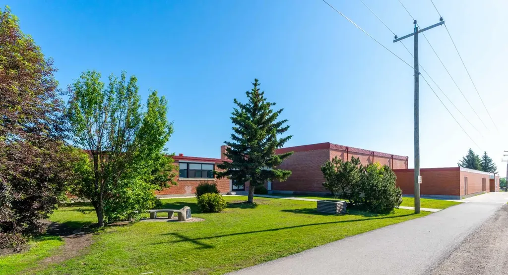 1001A Highway 2a Carstairs AB T0M0N0