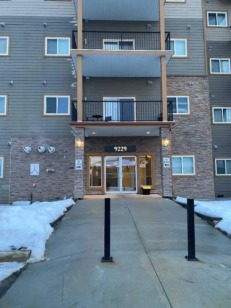 Lakeland Drive Lakeland Drive Grande Prairie AB T8X 0B8