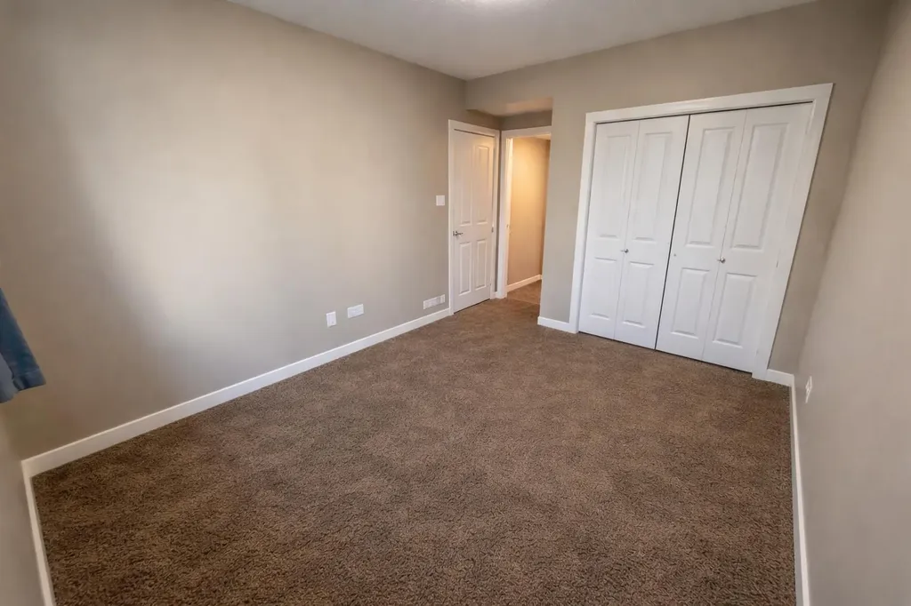 189 Silkstone Road W Lethbridge AB T1J4J9