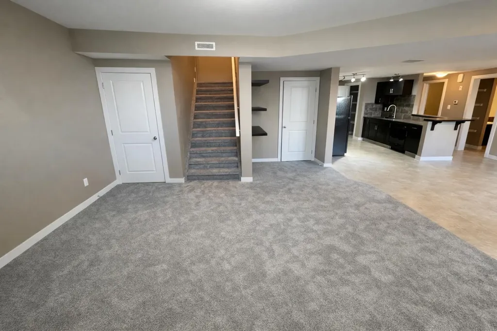 189 Silkstone Road W Lethbridge AB T1J4J9