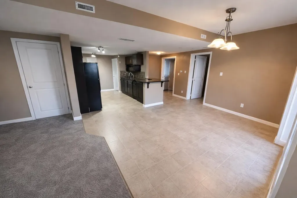 189 Silkstone Road W Lethbridge AB T1J4J9