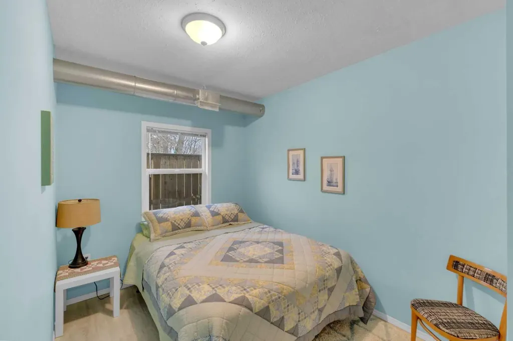 5003 36 Street Sylvan Lake AB T4S 1B2