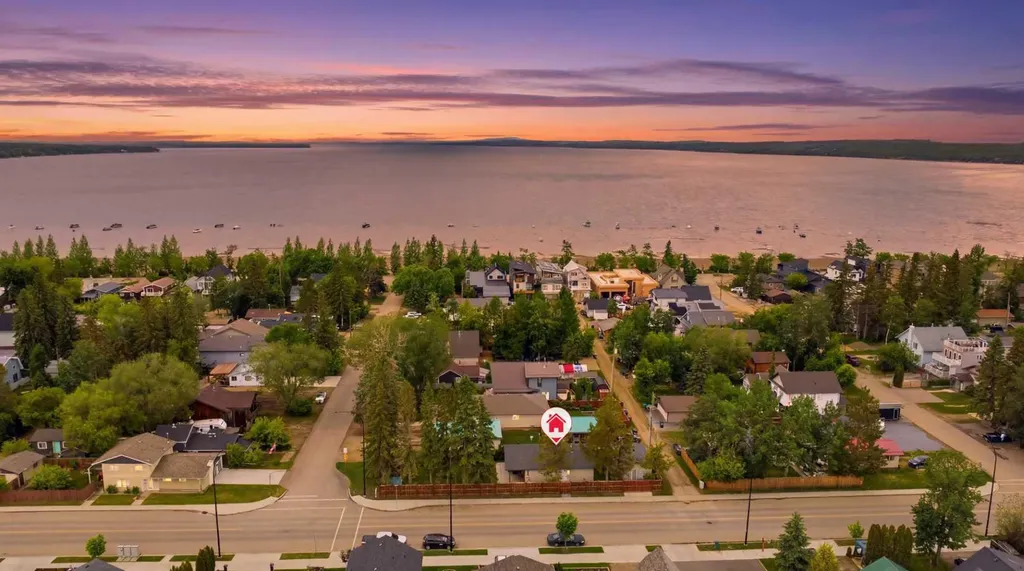 5003 36 Street Sylvan Lake AB T4S 1B2