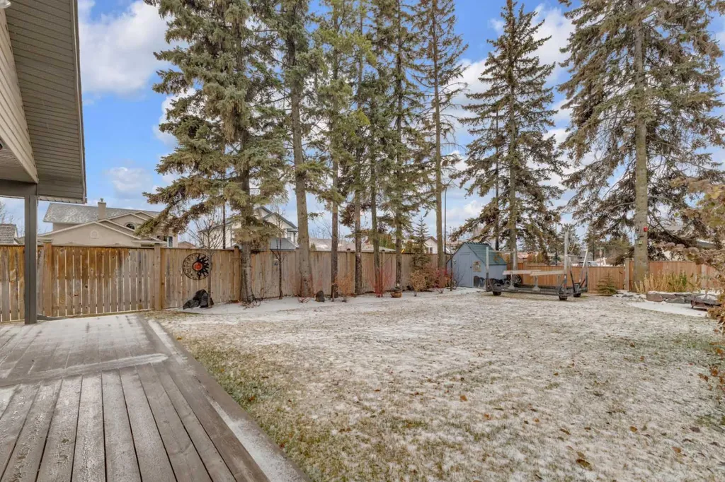 5003 36 Street Sylvan Lake AB T4S 1B2