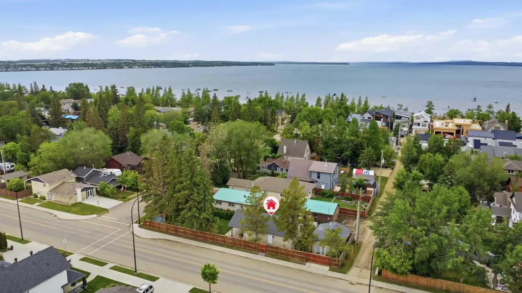 5003 36 Street Sylvan Lake AB T4S 1B2