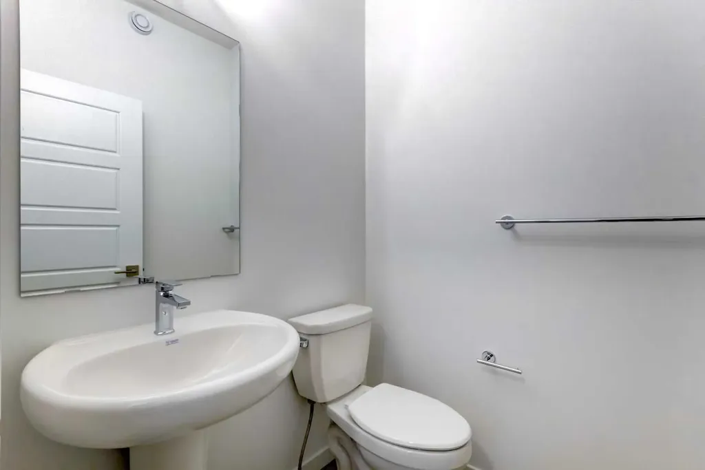 52 Magnolia Green SE Calgary AB T3M 3X8