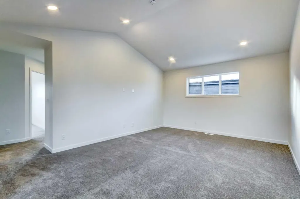 52 Magnolia Green SE Calgary AB T3M 3X8