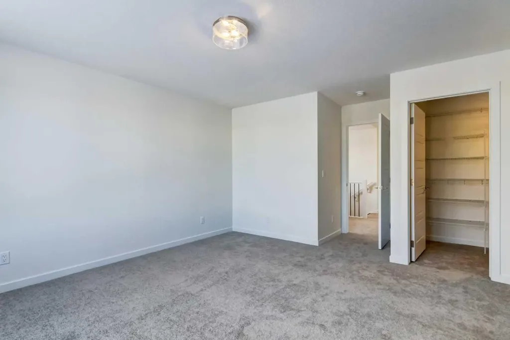 52 Magnolia Green SE Calgary AB T3M 3X8