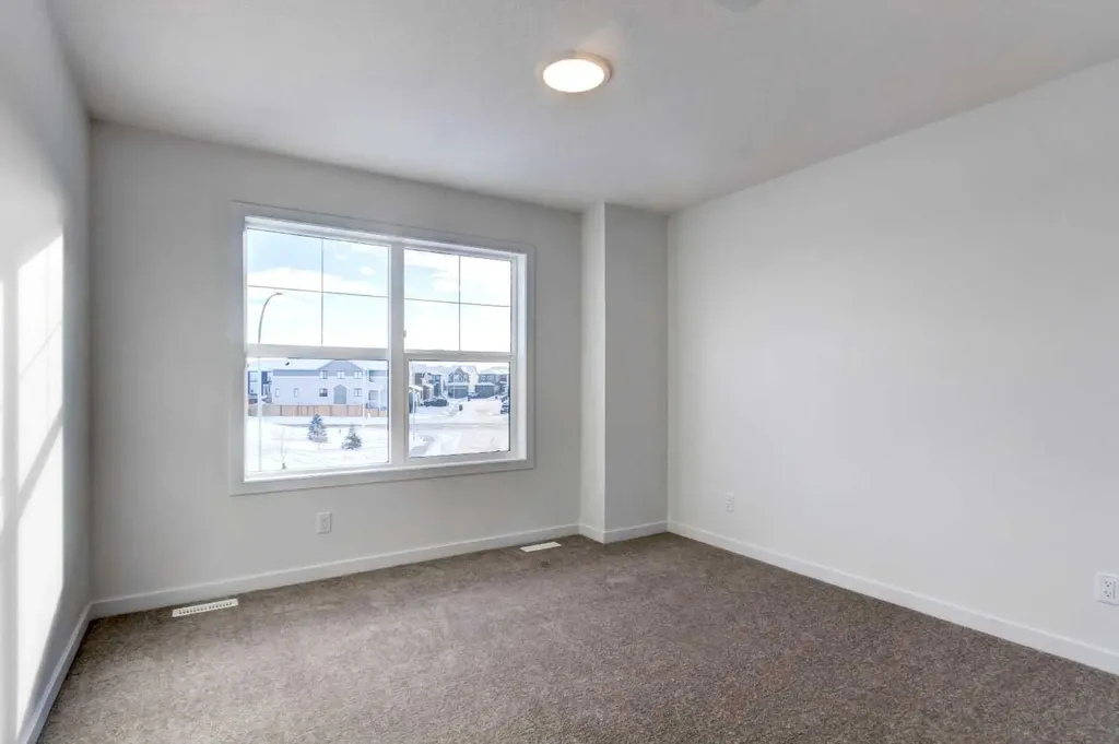 52 Magnolia Green SE Calgary AB T3M 3X8
