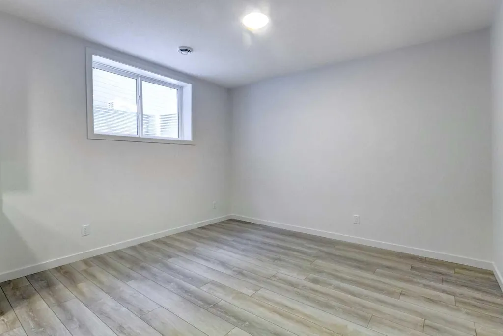 52 Magnolia Green SE Calgary AB T3M 3X8