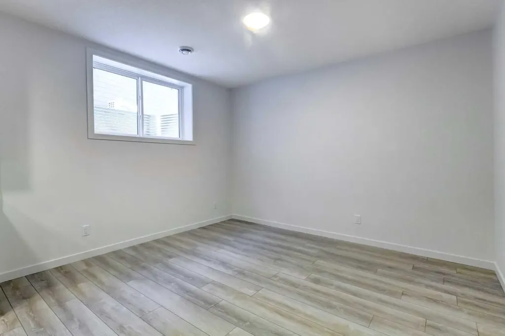 52 Magnolia Green SE Calgary AB T3M 3X8