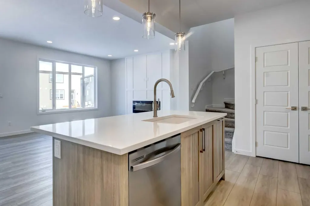 52 Magnolia Green SE Calgary AB T3M 3X8