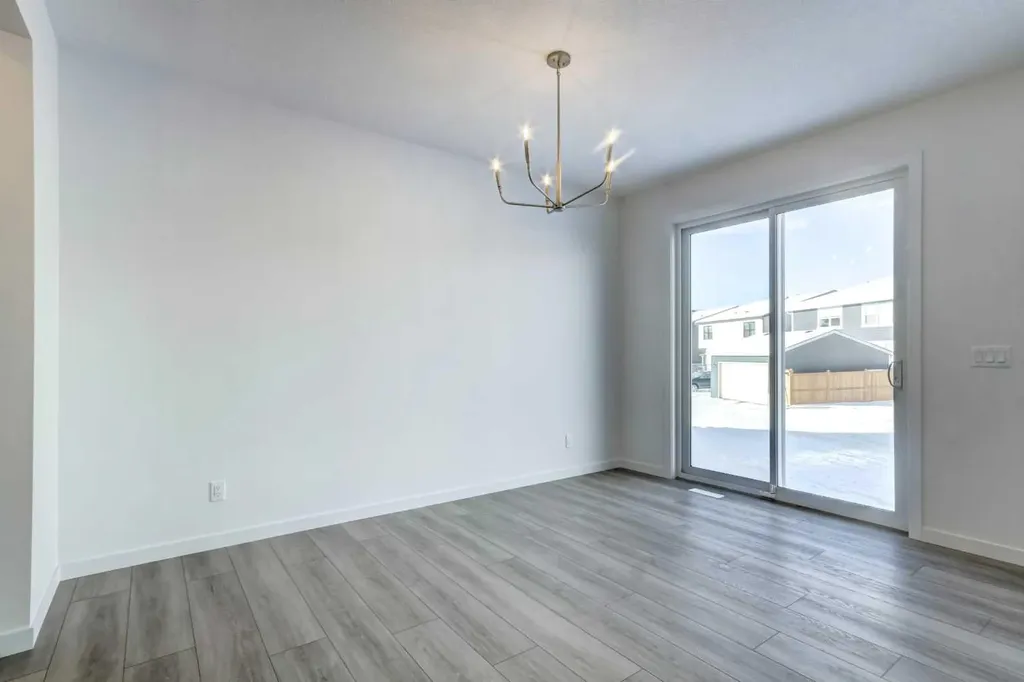 52 Magnolia Green SE Calgary AB T3M 3X8