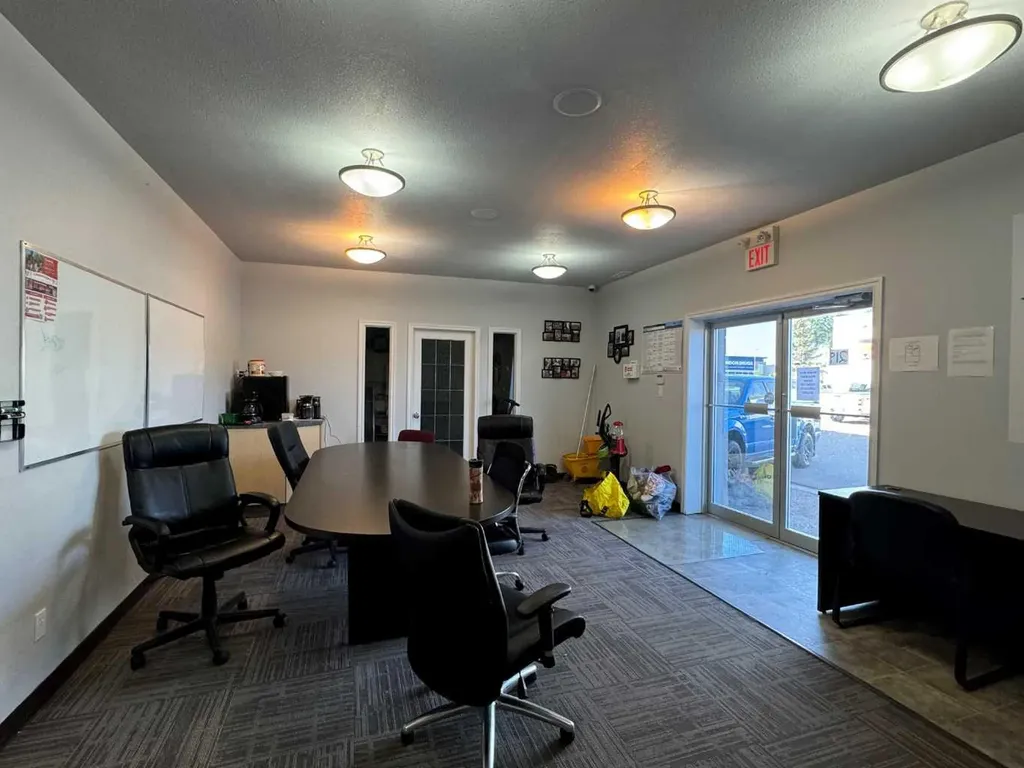 215-219 12b Street N Lethbridge AB T1H 2K8