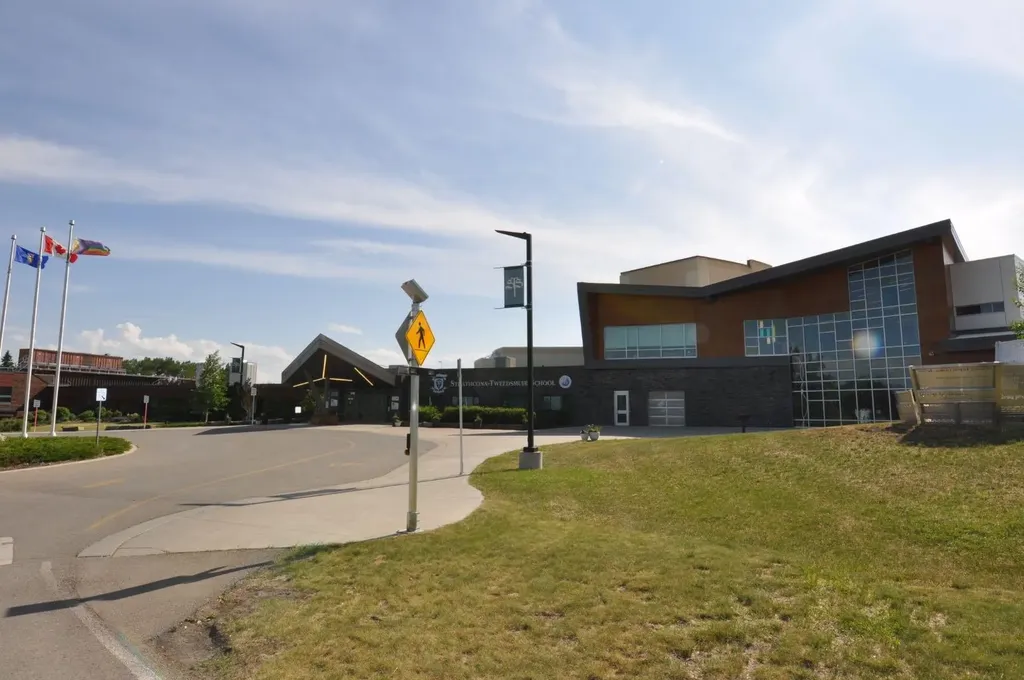 306059 24 Street W Rural Foothills County AB T0L 0X0