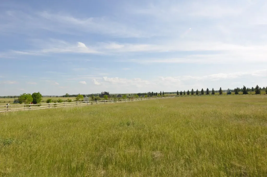 306059 24 Street W Rural Foothills County AB T0L 0X0
