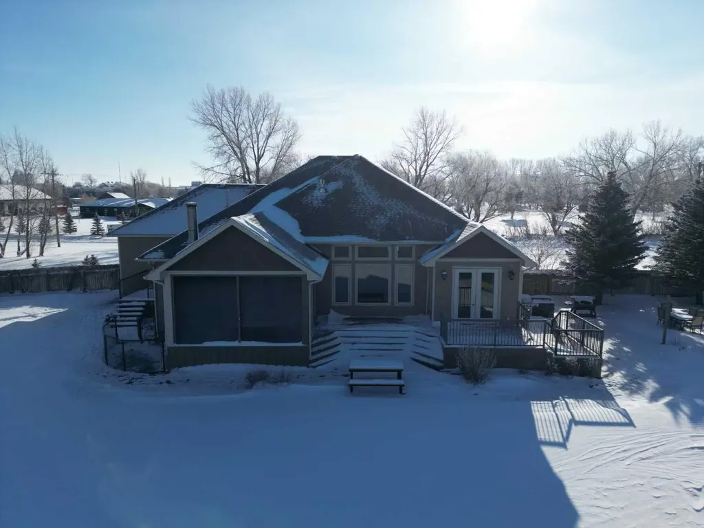 305 Lyndon Road Fort Macleod AB T0L 0Z0