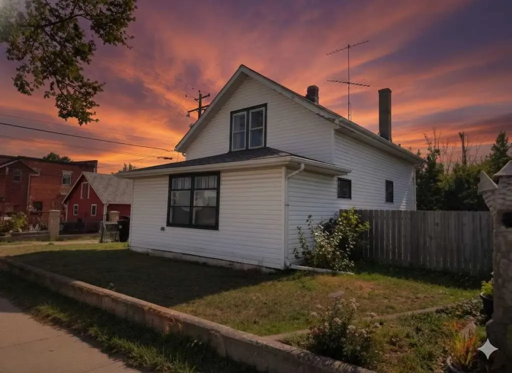 2111 19 Street Nanton AB T2L 1R0