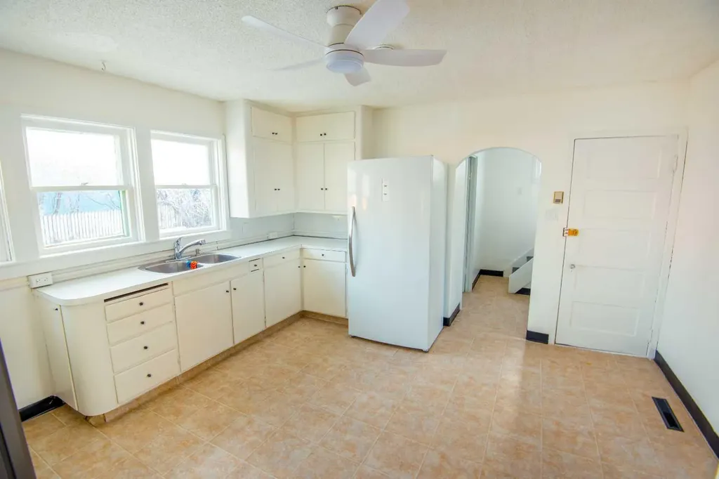 2111 19 Street Nanton AB T2L 1R0