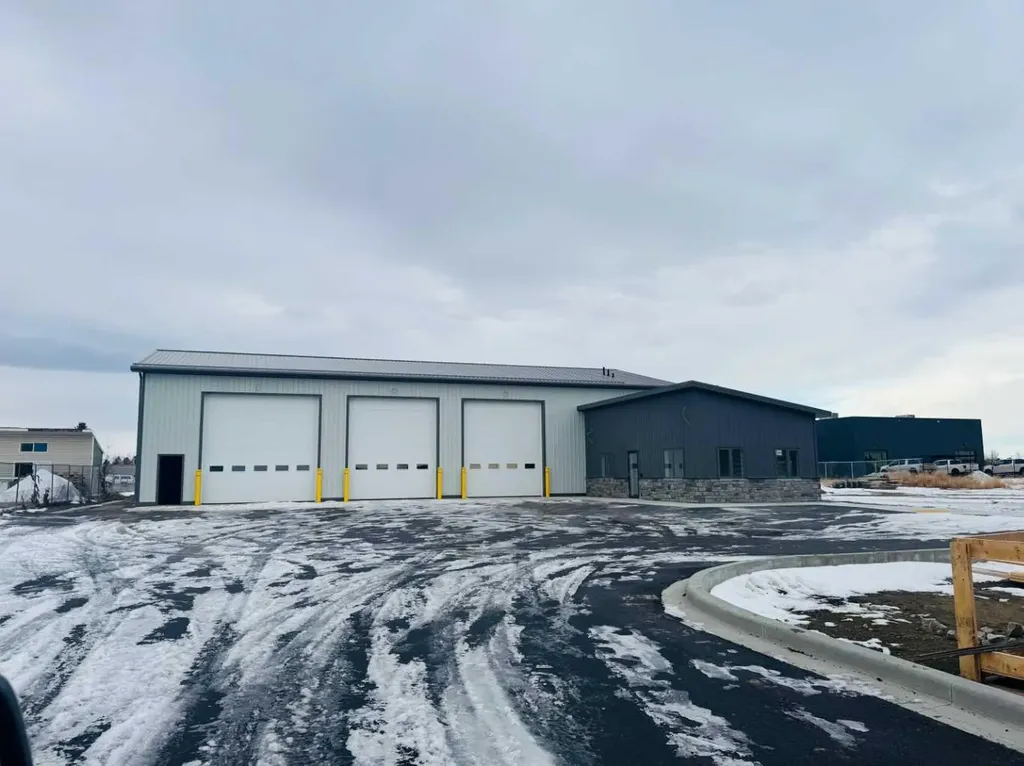 1212 30 Street N Lethbridge AB T1H 7H6