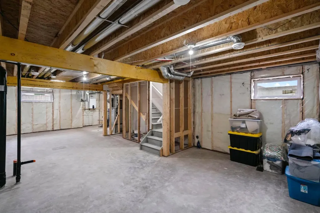 7309A 44b Avenue Camrose AB T4V 5E2