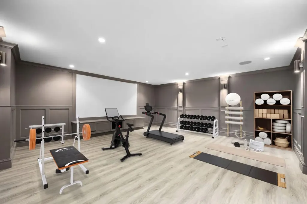 2037 48 Avenue SW Calgary AB T2T 2T6