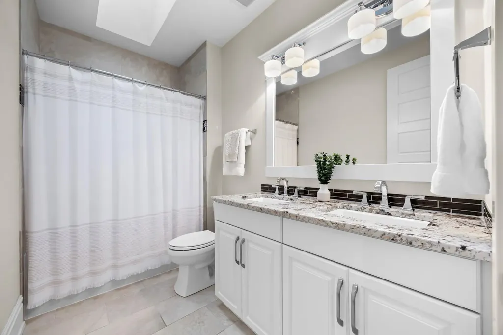 2037 48 Avenue SW Calgary AB T2T 2T6