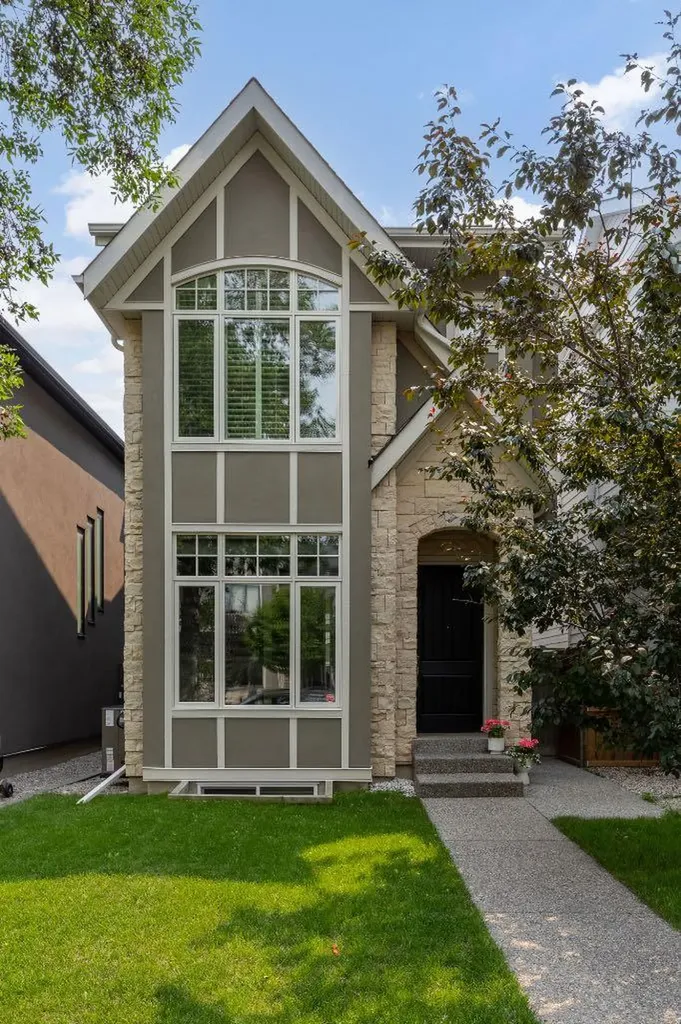 2037 48 Avenue SW Calgary AB T2T 2T6