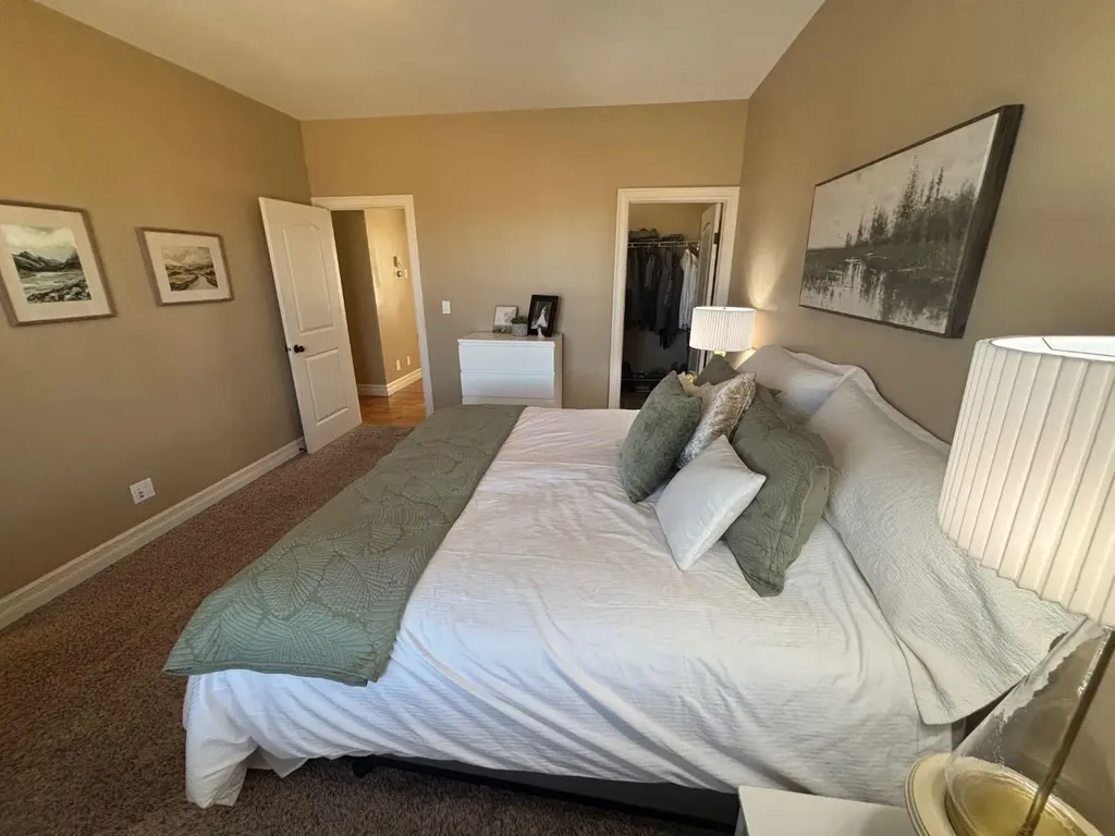 217 6 Avenue Stirling AB T0K 2E0