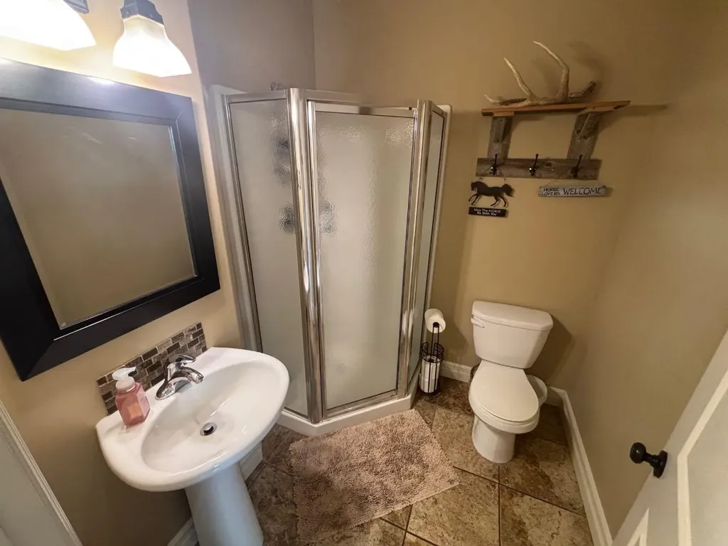 217 6 Avenue Stirling AB T0K 2E0