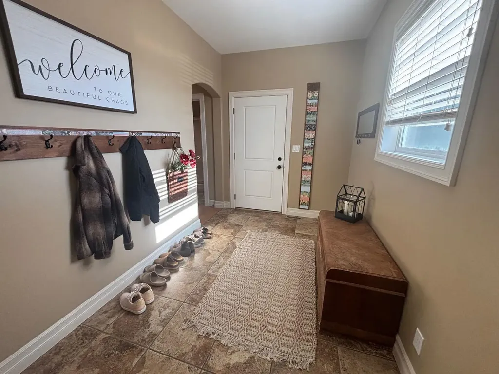 217 6 Avenue Stirling AB T0K 2E0