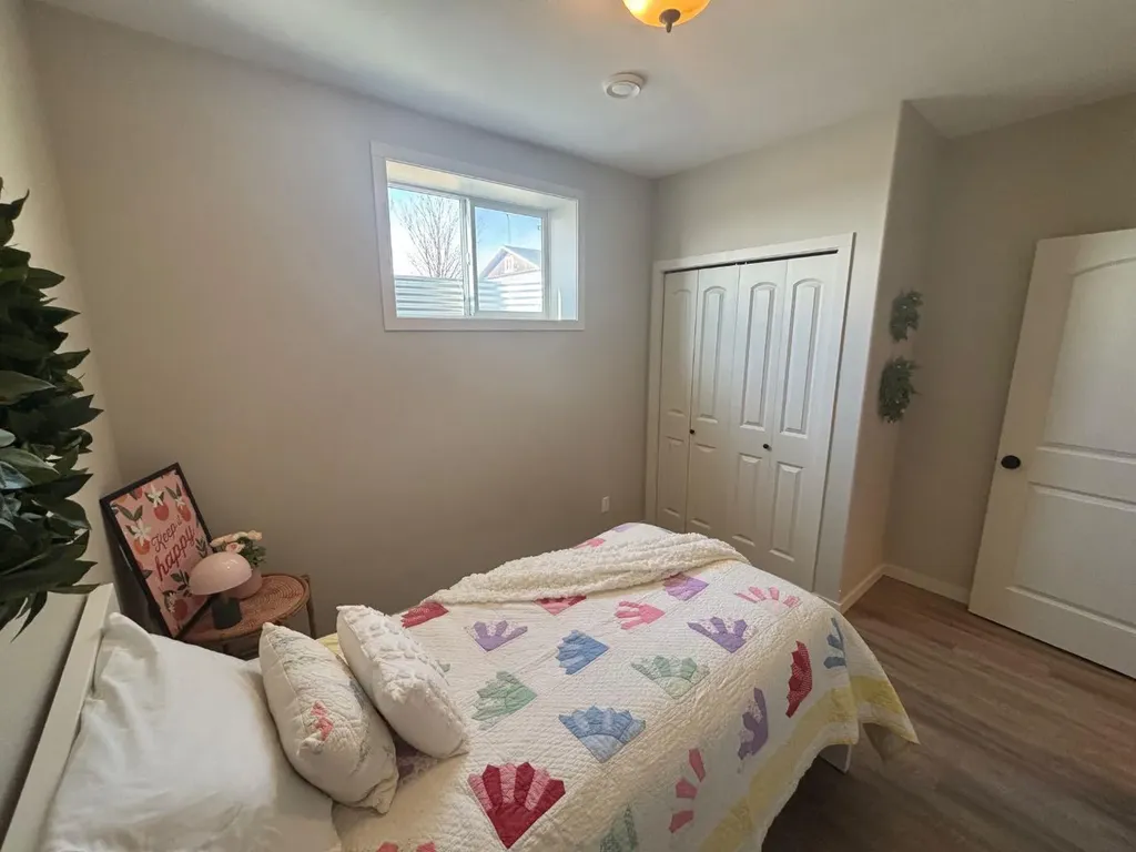 217 6 Avenue Stirling AB T0K 2E0