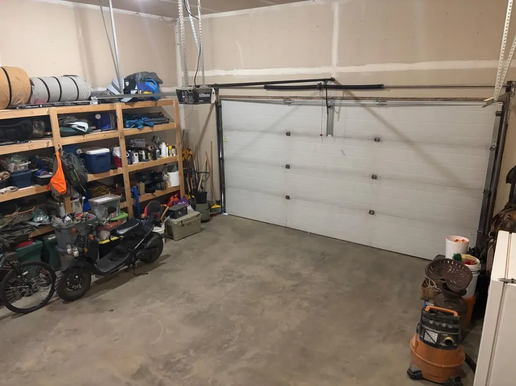 217 6 Avenue Stirling AB T0K 2E0