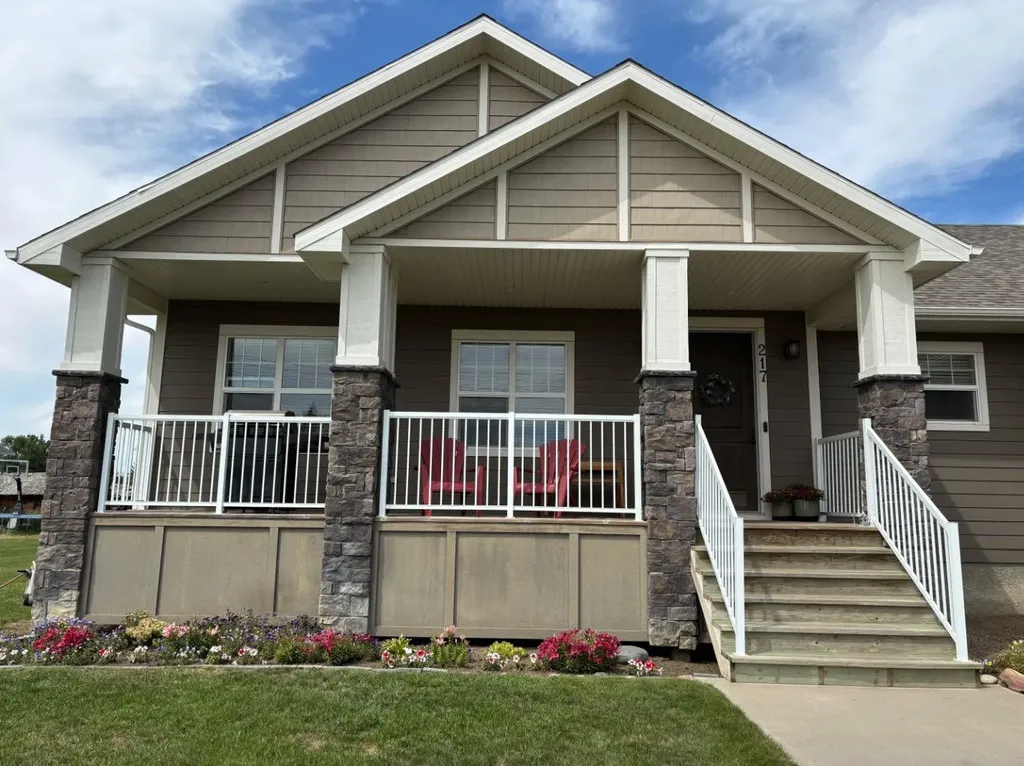 217 6 Avenue Stirling AB T0K 2E0