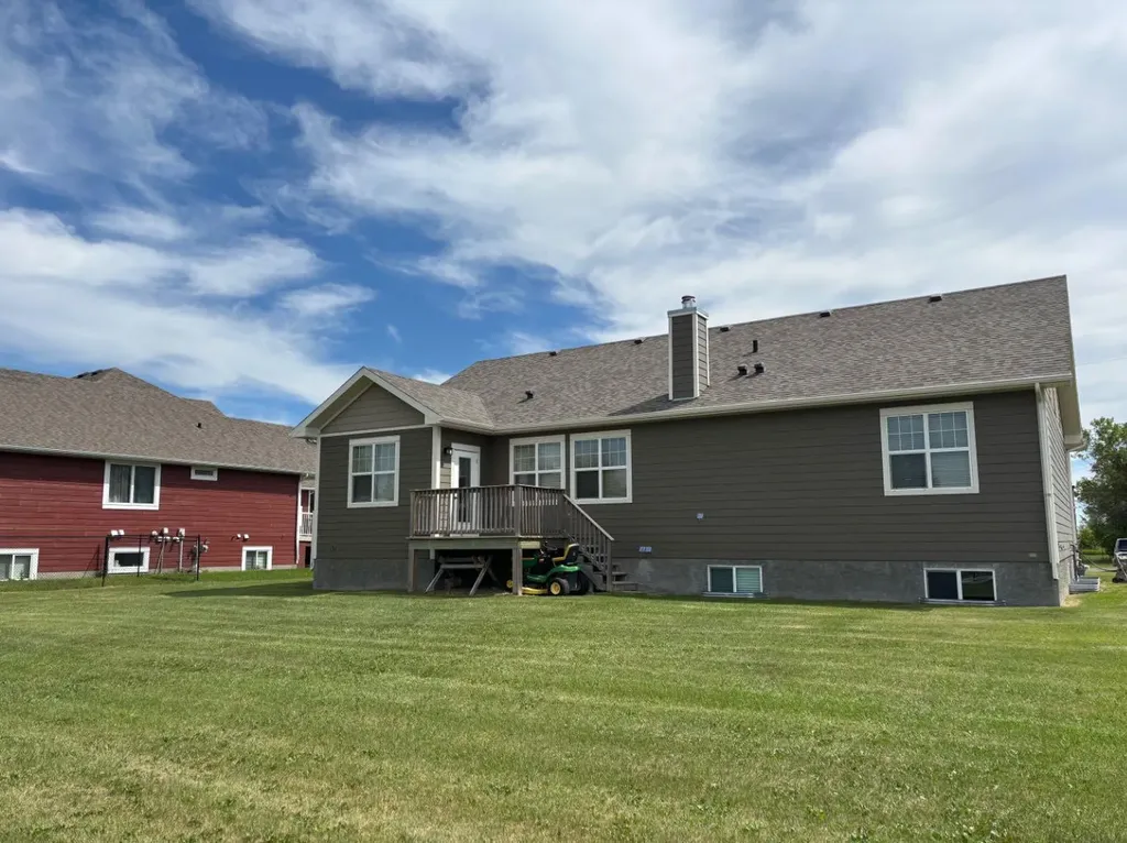 217 6 Avenue Stirling AB T0K 2E0