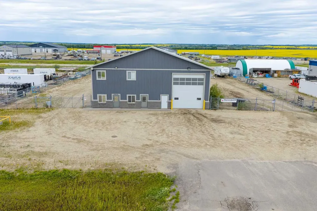 9326 81 Avenue Clairmont AB T8X 0M9
